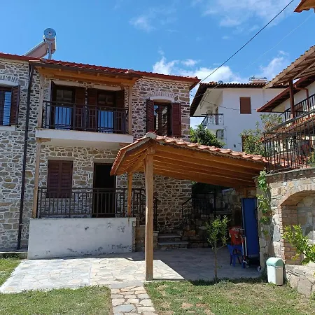 Lenia's Traditional House * Agios Nikolaos (Chalkidiki)