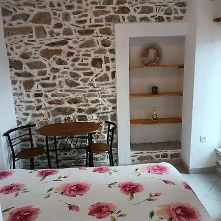 Lenia's Traditional House *